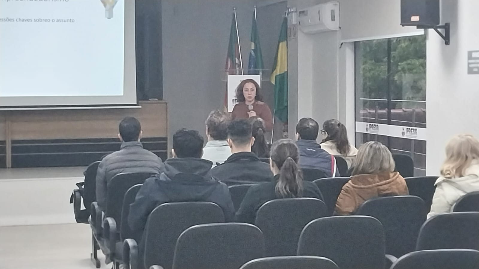 Eng. Fltal Ivone da Silva Rodrigues abordou o Empreendedorismo e Liderança na Engenharia